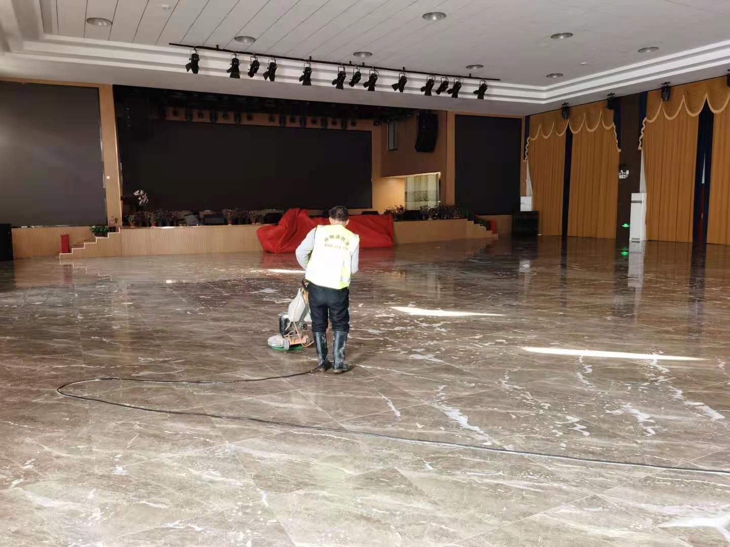 祥明源食堂瓷磚防滑，學校瓷磚防滑，醫院瓷磚防滑